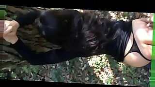 야스미나 칸의 야생적이고 기묘한 디시 여신 섹스 장면.