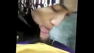 印尼戴头巾的女人参与硬核性爱