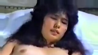 감각적인 아시아 미녀들이 등장하는 일본 빈티지 포르노.