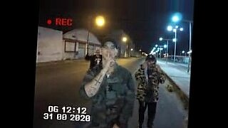 EminemのTubityビデオは、野生的でキンキーなひねりが特徴。
