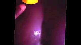 Vidéo ougandaise intense mettant en vedette des orgasmes explosifs.