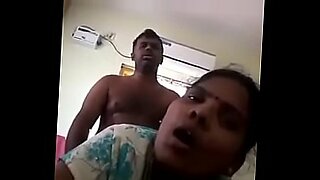 Ankita Dave bierze udział w gorącej 10-minutowej eskapadze seksualnej.