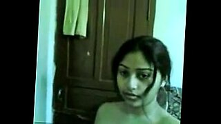 Pooja Bhalekar oddaje się gorącemu spotkaniu seksualnemu.