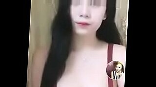 韓国の美女がフェラチオをして精液を飲み込む