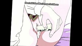 Een anime hentai bishoujo vermaakt zichzelf in een sensuele vertoning.